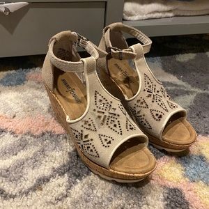 Minnetonka wedges